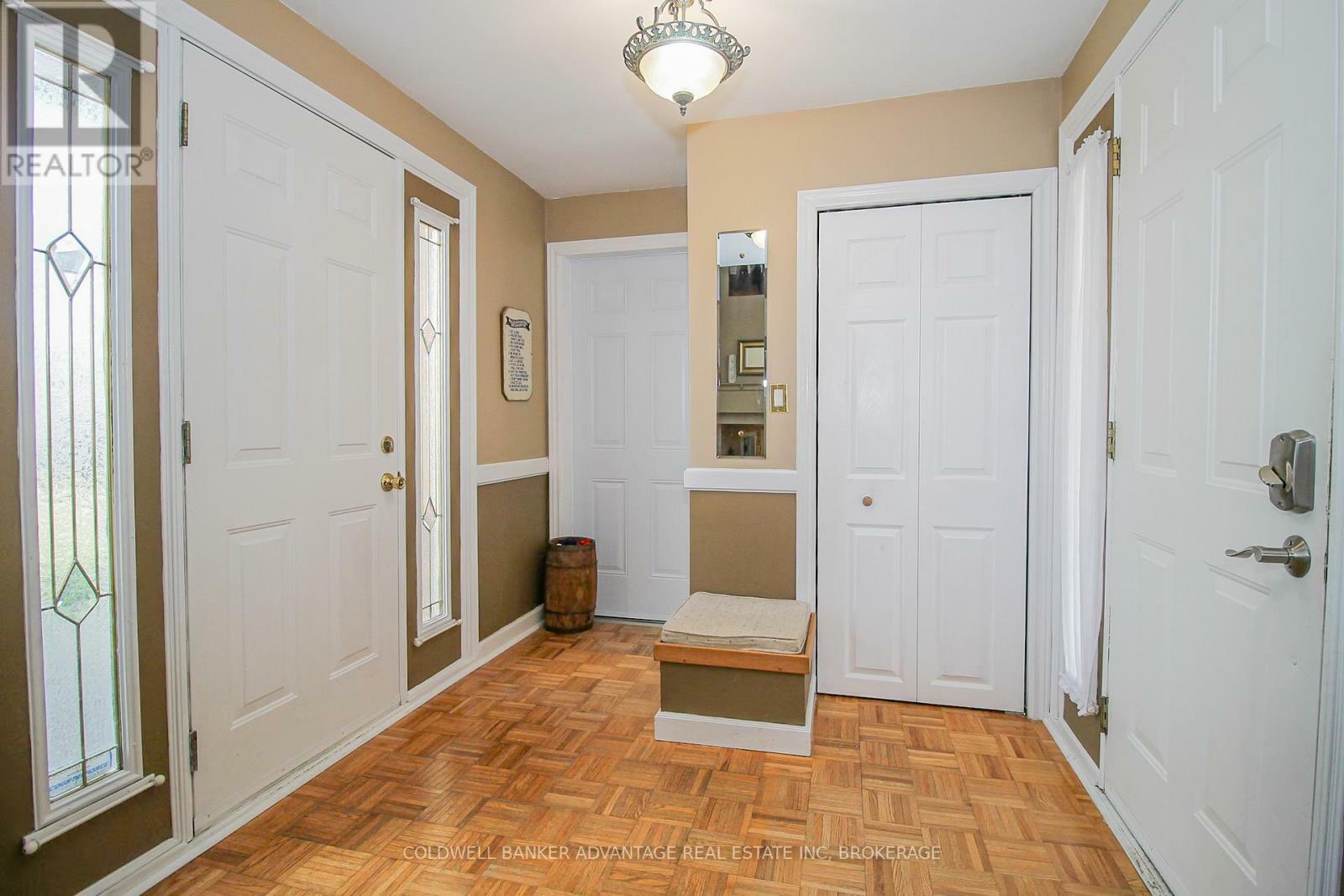 Photo de la propriété: 36 Wellbrook Boulevard ON L3C 5T4
