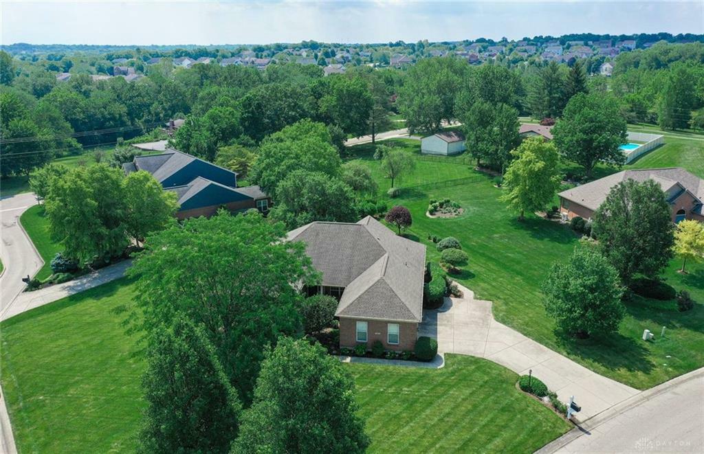 Property Photo: 595 Heatherwoode Circle OH 45066