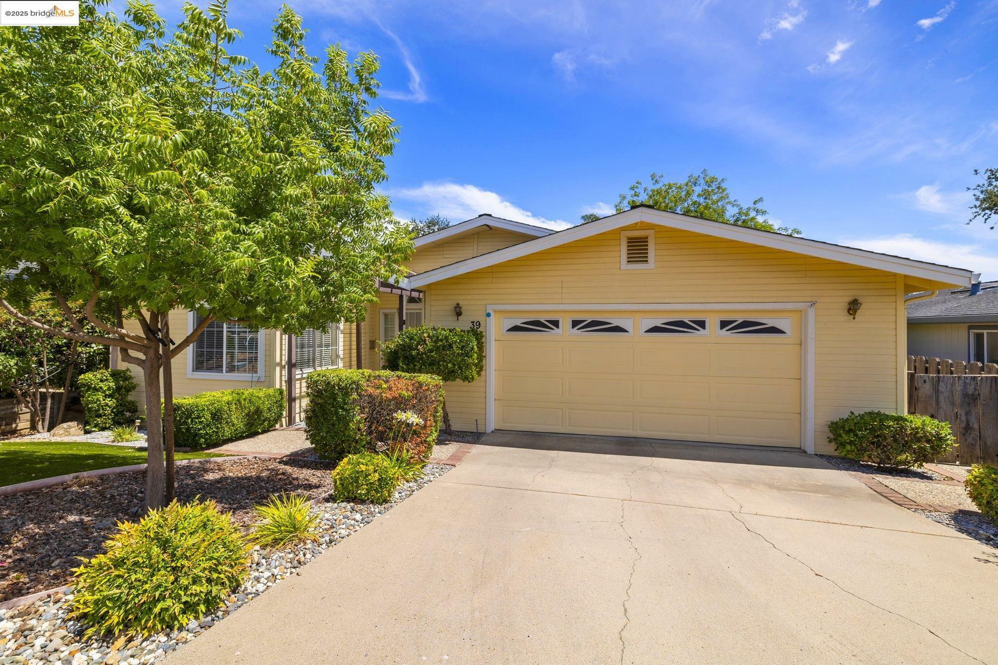 Property Photo: 12700 Red Maple Cir Spc 39 CA 95370