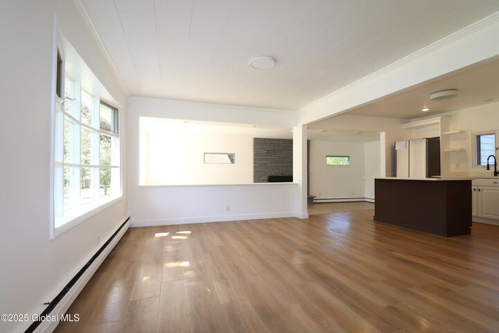 Property Photo:  1220 Hemlock Street  NY 12306 