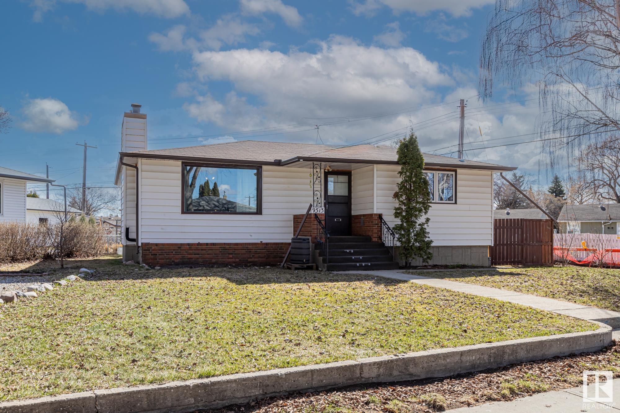 9513 81 Street NW  Edmonton AB T6C 2W4 photo