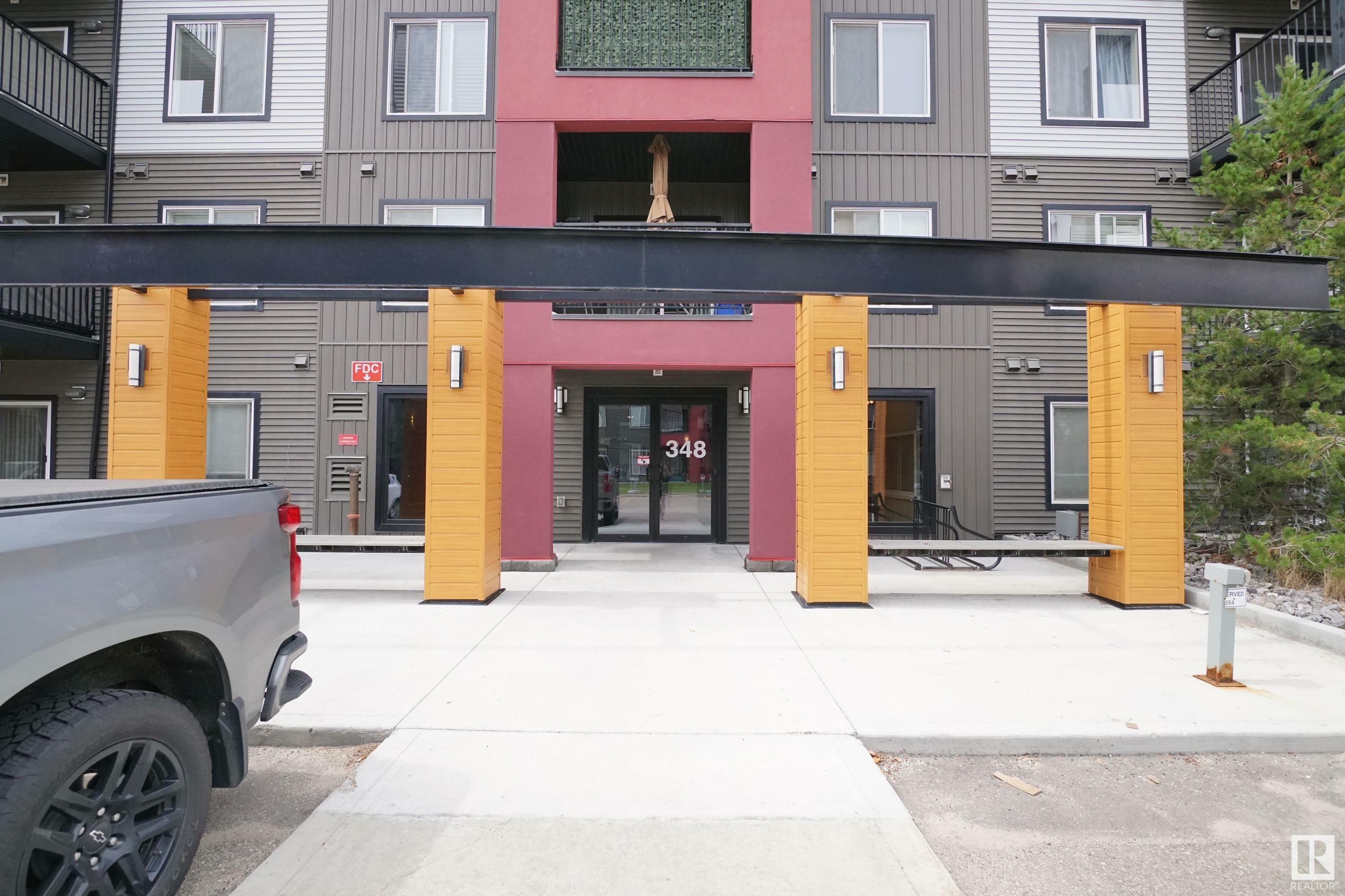 Photo de la propriété: 348 Windermere Road NW AB T6W 2P2
