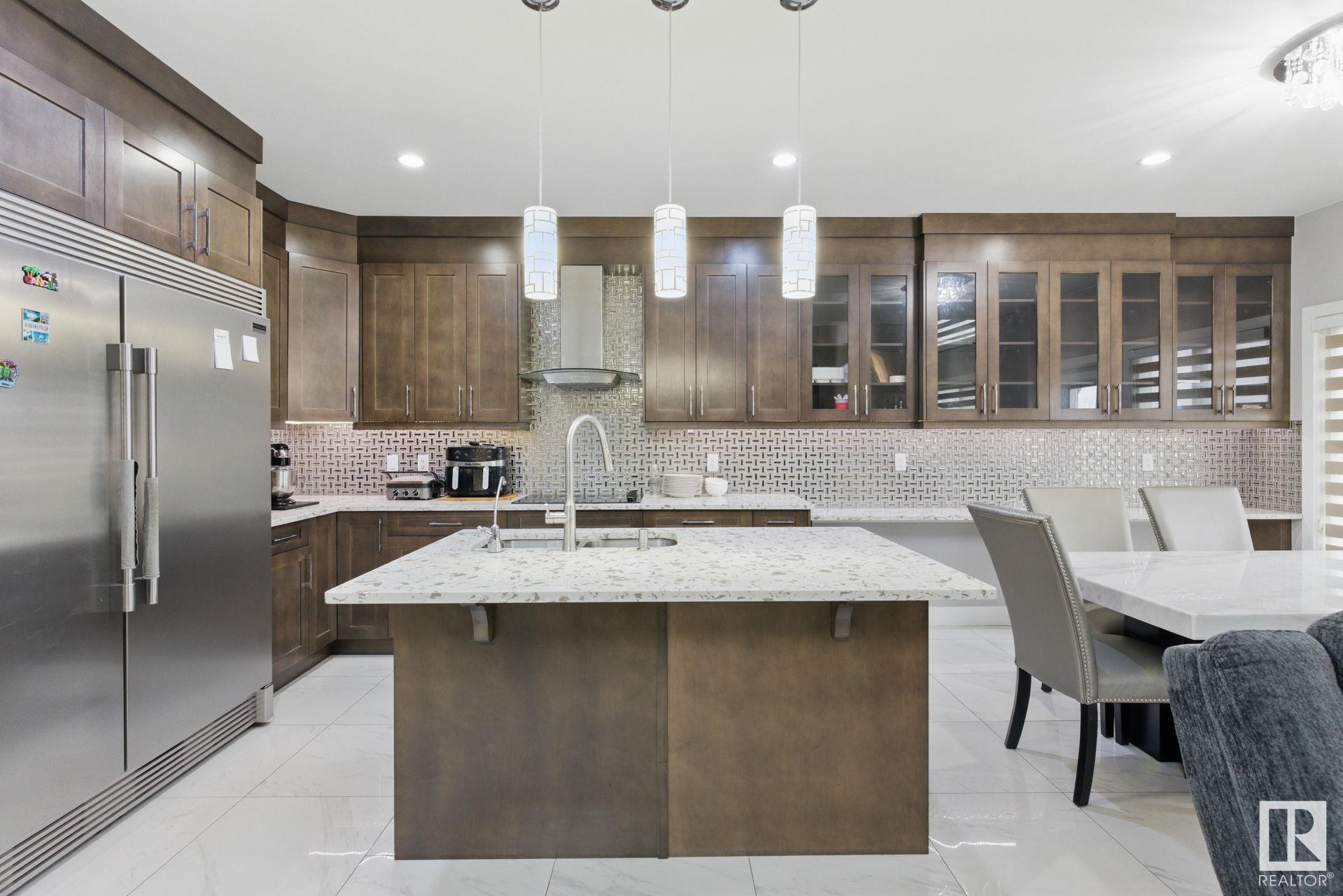 Photo de la propriété: 1412 25 Street NW AB T6T 2K7