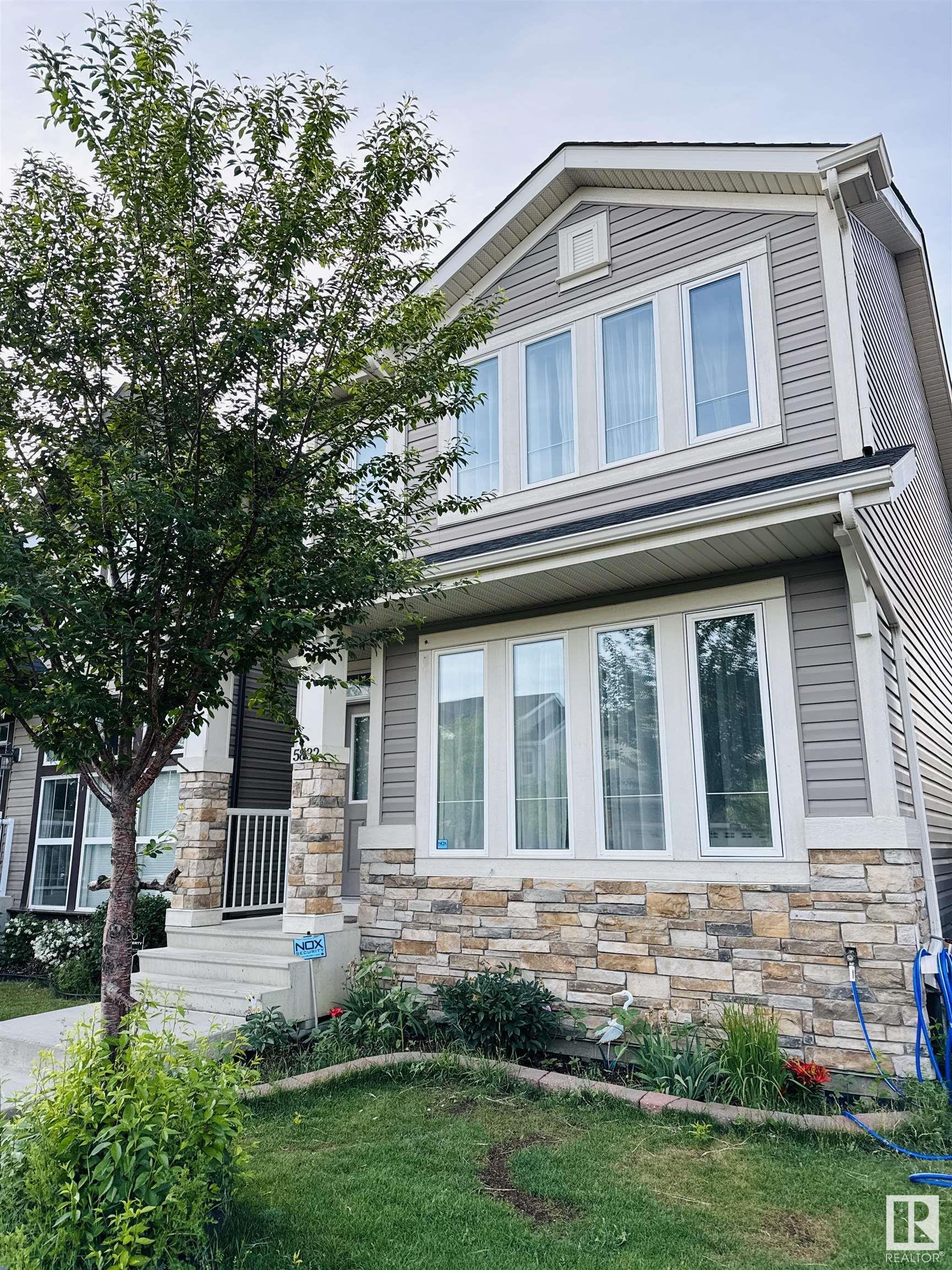 Photo de la propriété: 5832 Anthony Crescent SW AB T6W 3H5