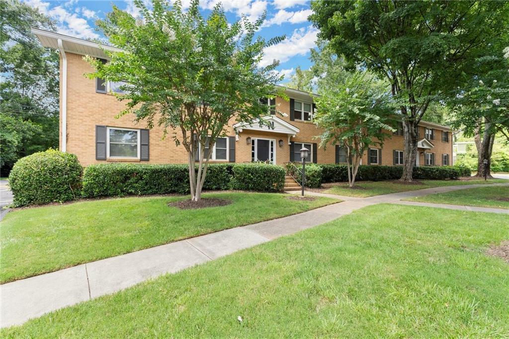 Property Photo: 3510 Roswell Road NW N3 GA 30305