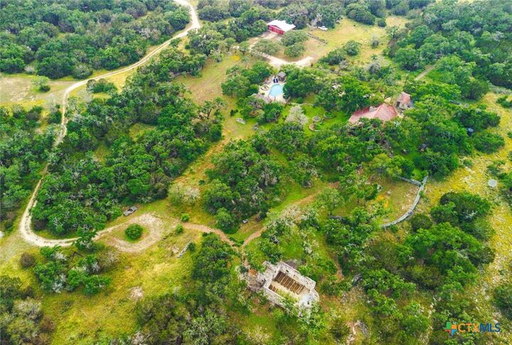 Property Photo:  1218 Oakwood Loop  TX 78666 