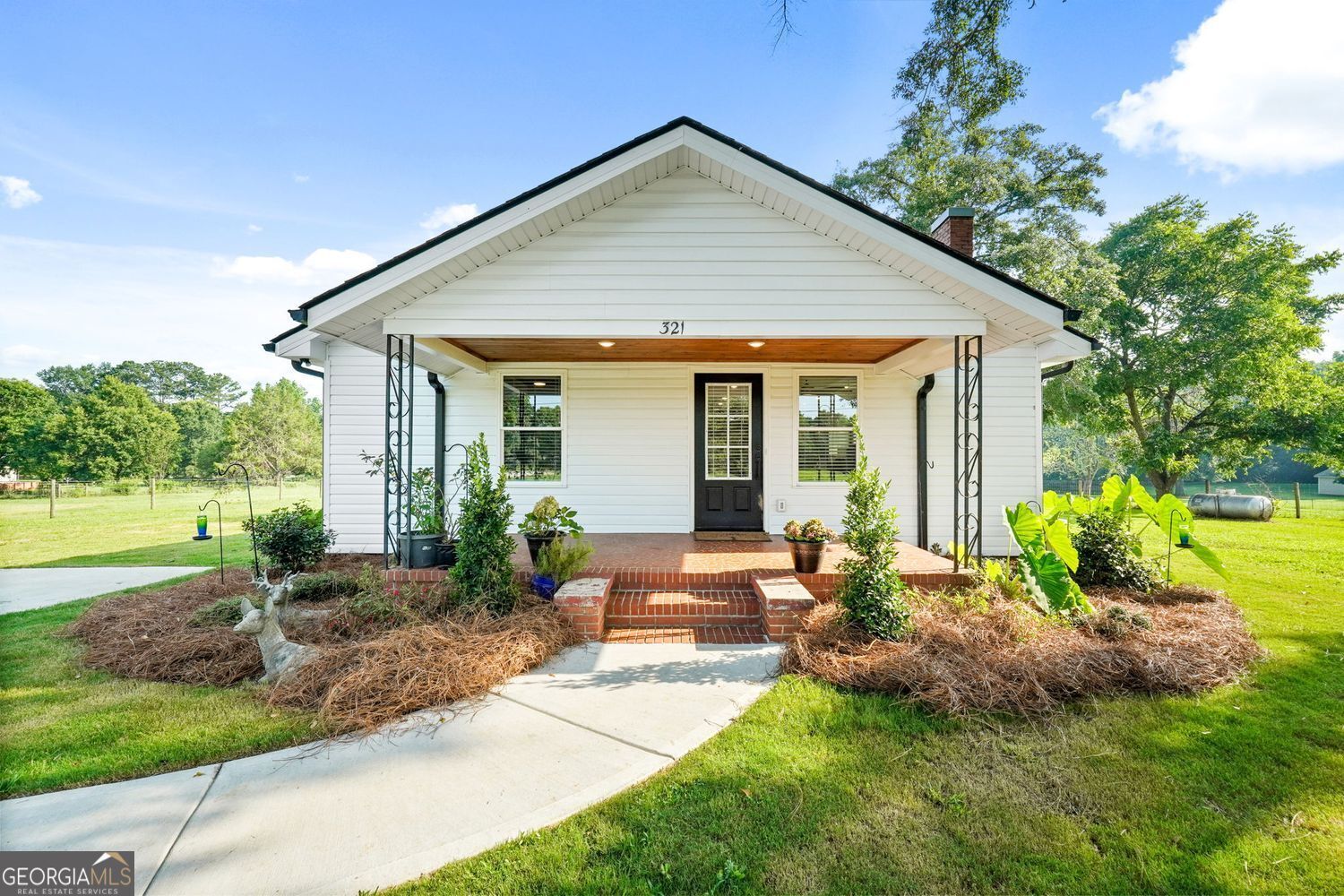 Property Photo: 321 Rehoboth Church Road GA 30224