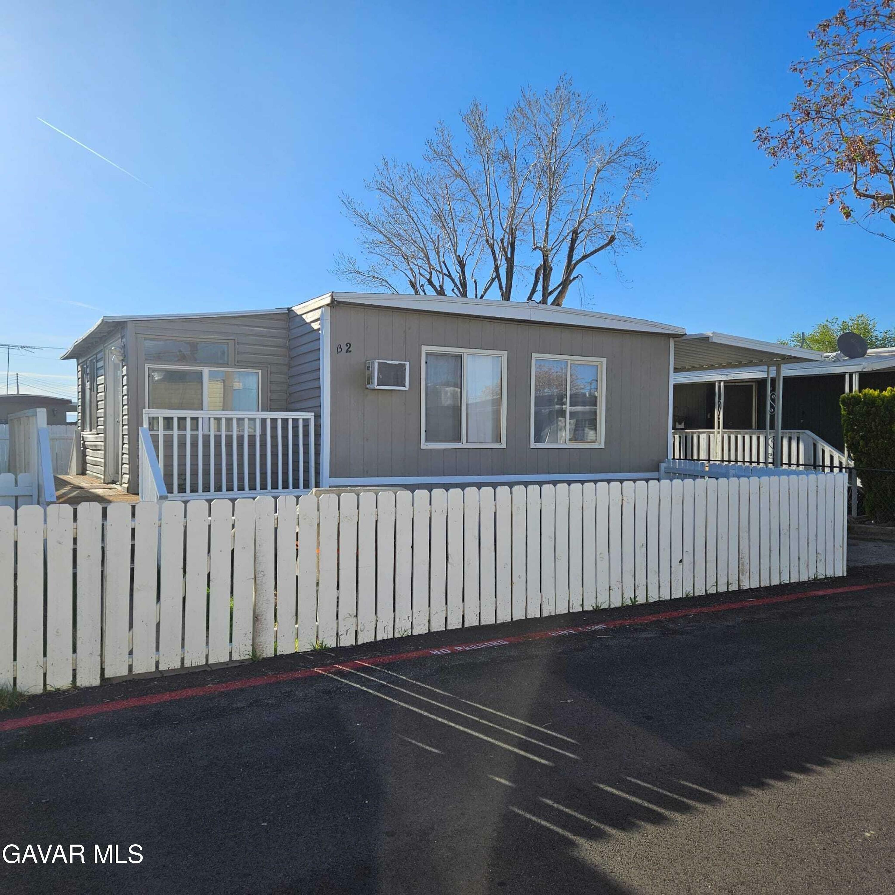 Property Photo:  3157 E Avenue I B2  CA 93535 