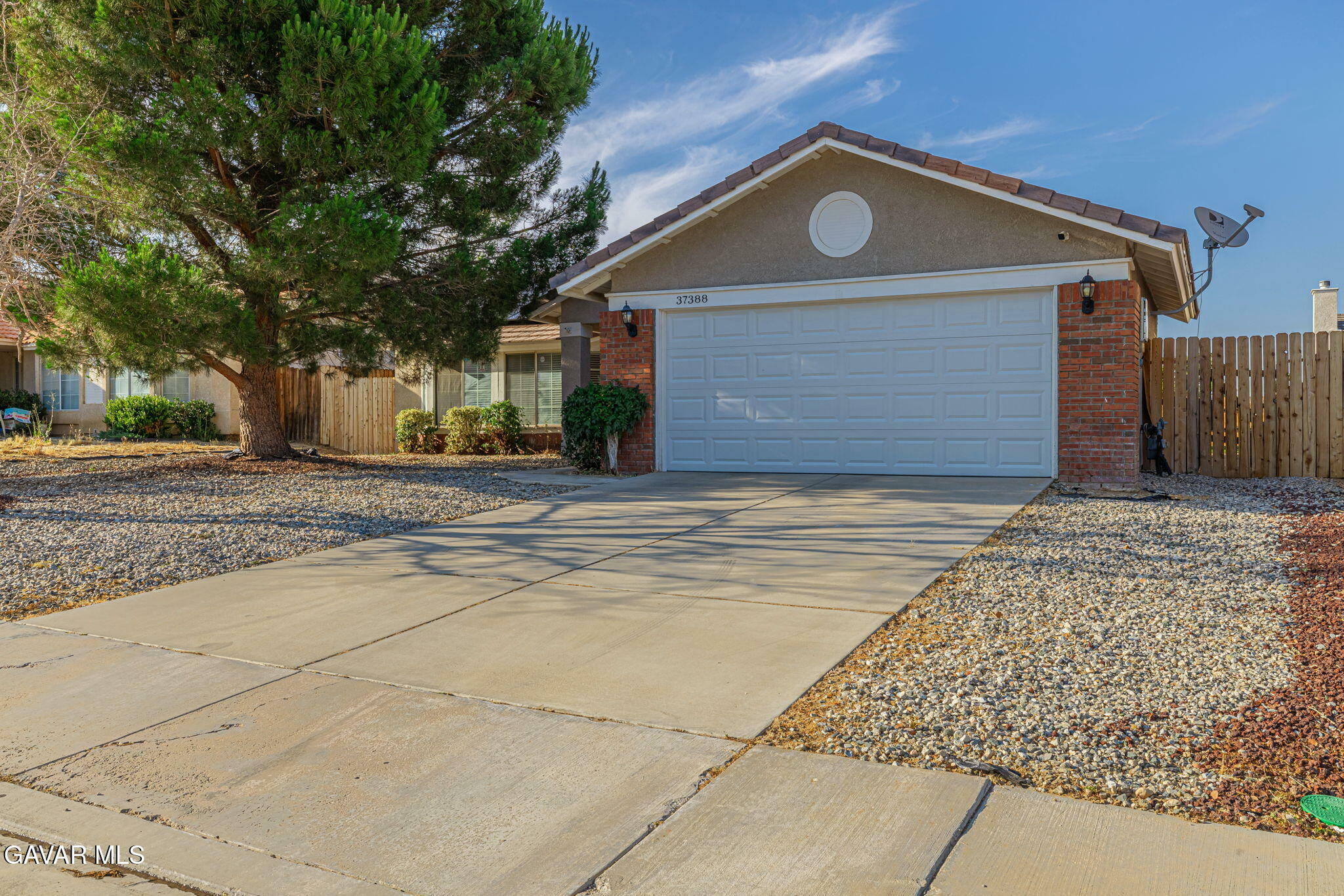 Property Photo:  37388 Harrow Court  CA 93550 