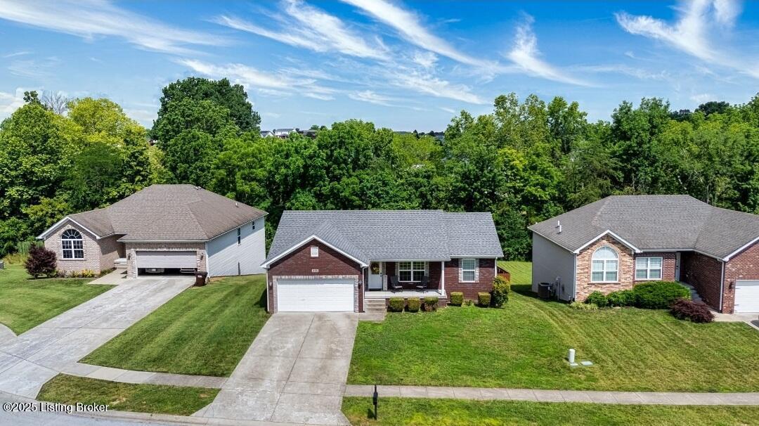 Property Photo: 11106 Pebble Trace KY 40229