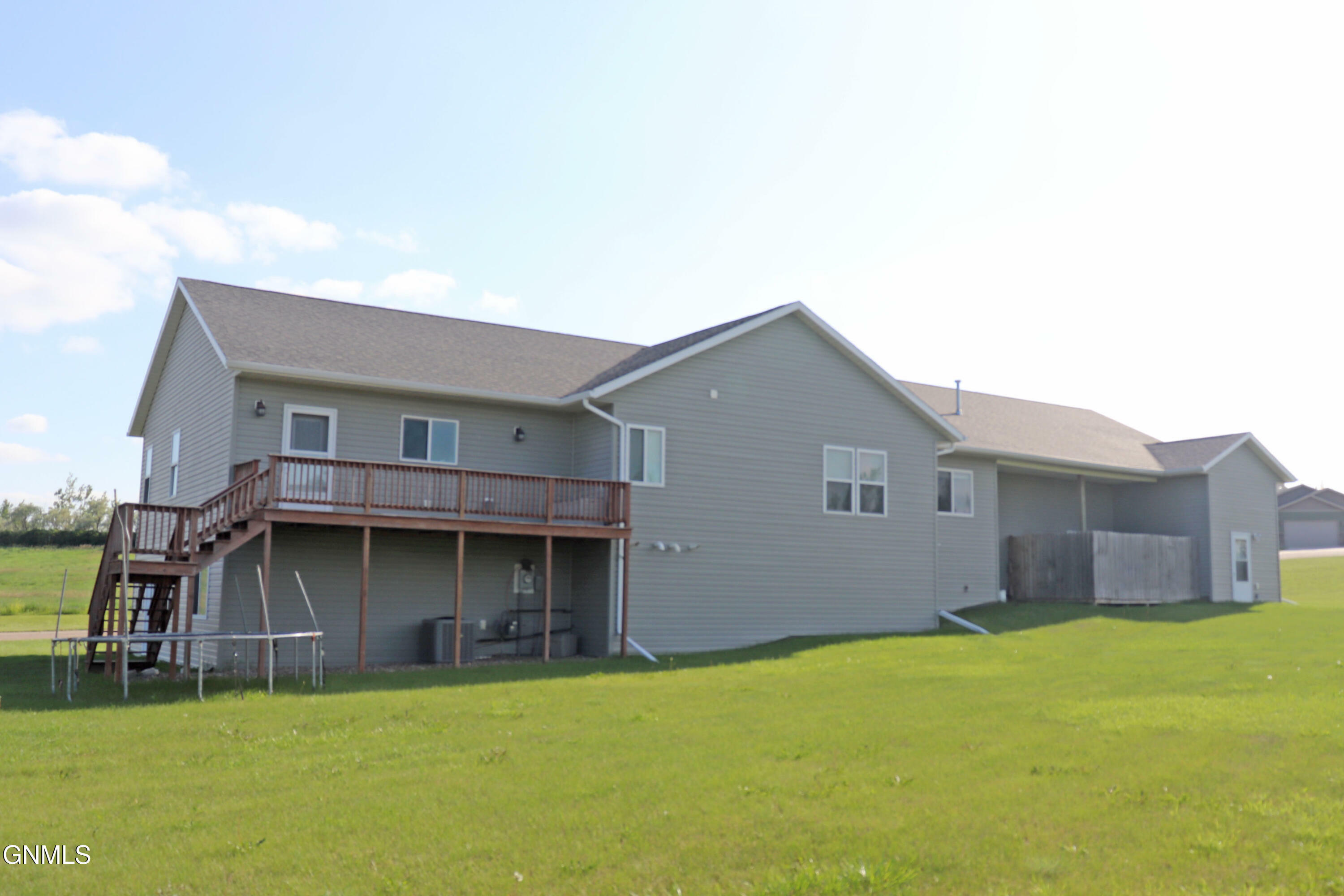 Property Photo: 900 Progress Place ND 58576