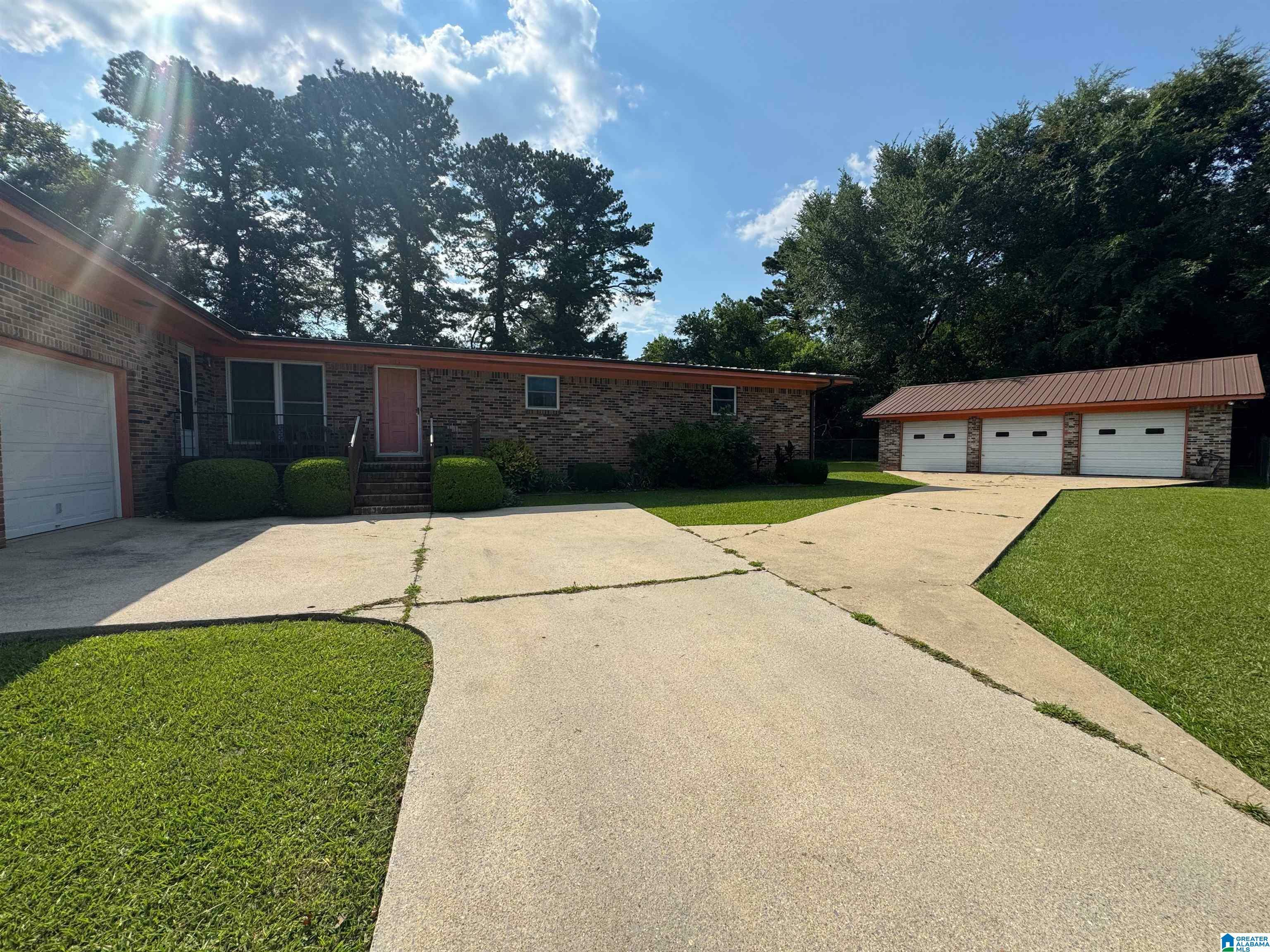 201 Tuskegee Circle  Gadsden AL 35903 photo