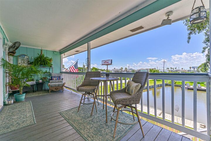 Property Photo:  1 S Skimmer Street  TX 77568 