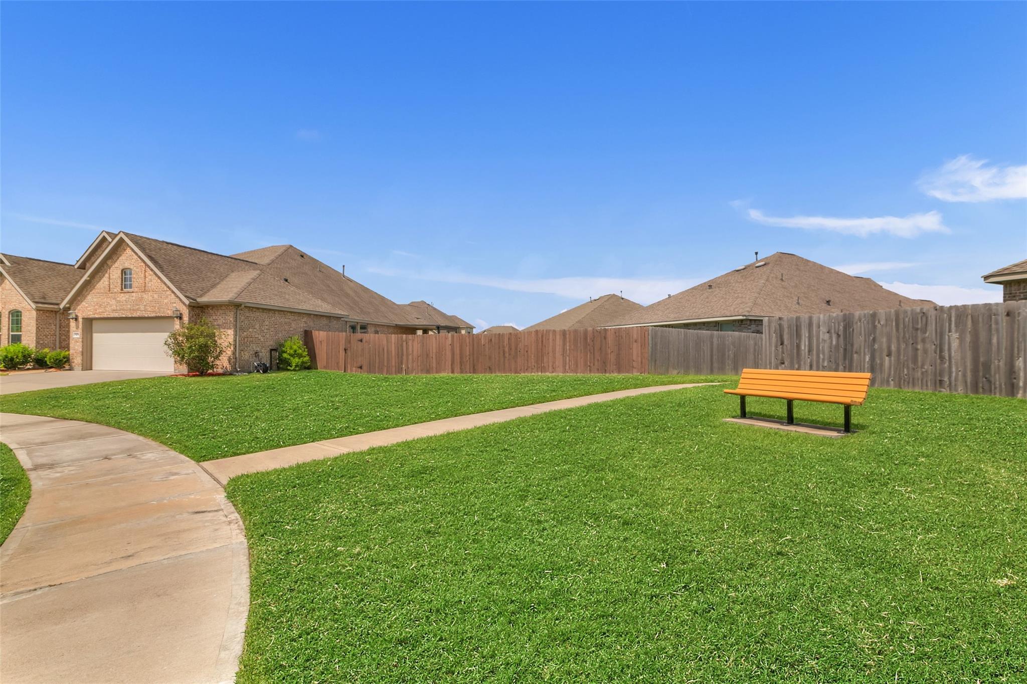 Property Photo: 505 Ozark Court TX 77573