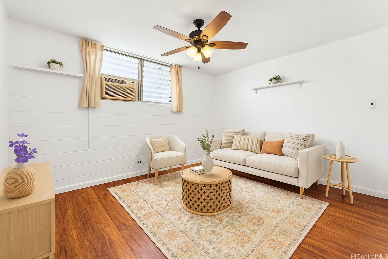 1210 Wilder Avenue 305  Honolulu HI 96822 photo