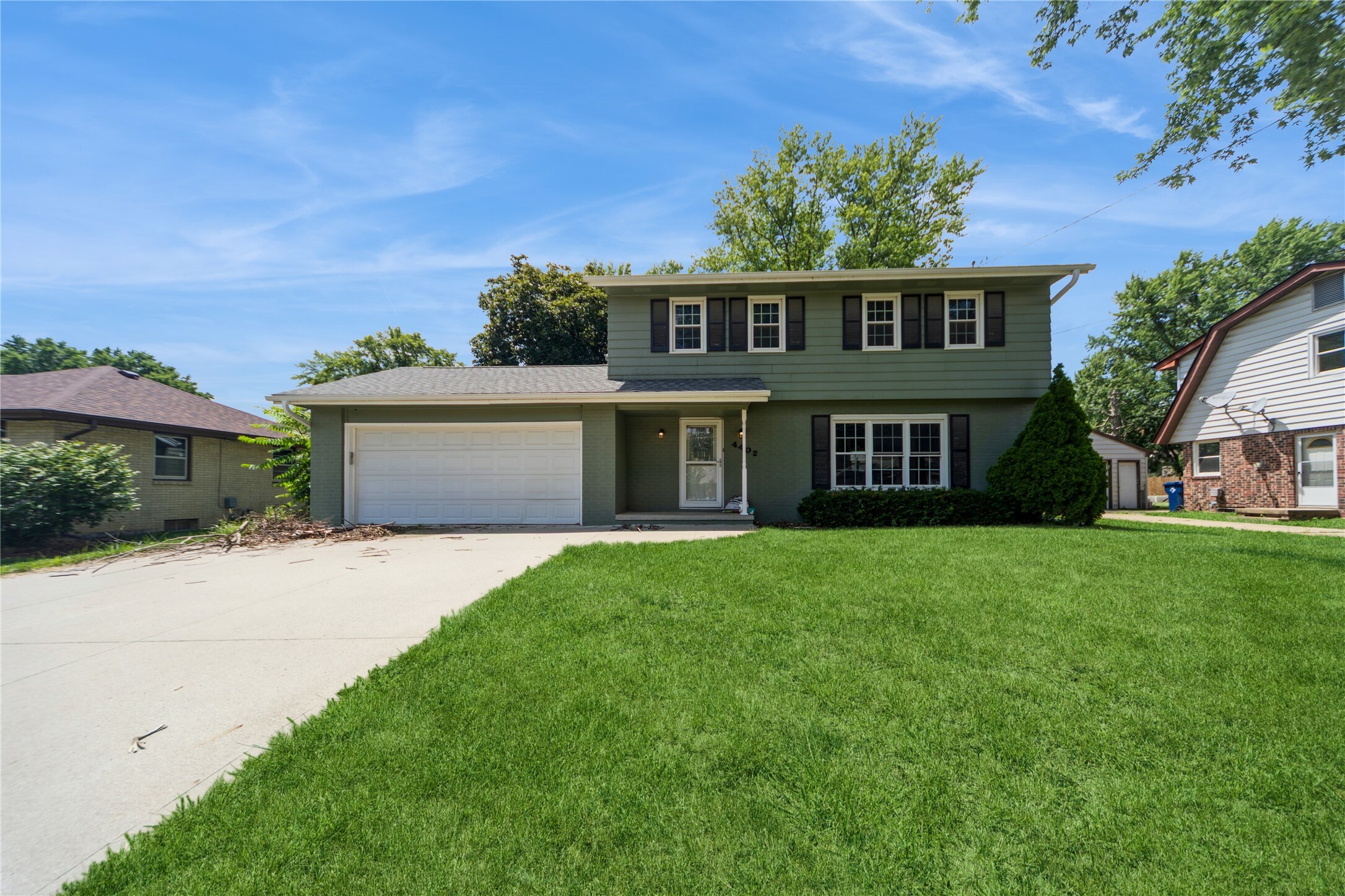 Property Photo: 4402 62nd Street IA 50322