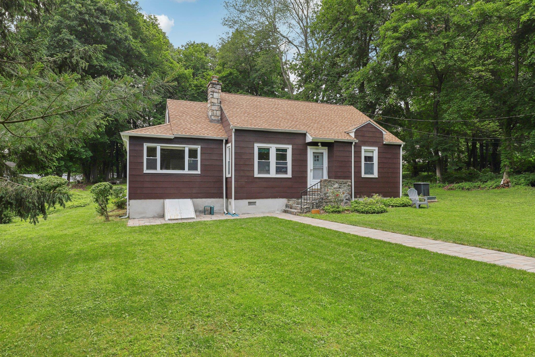Property Photo:  42 Baron De Hirsch Road  NY 10517 