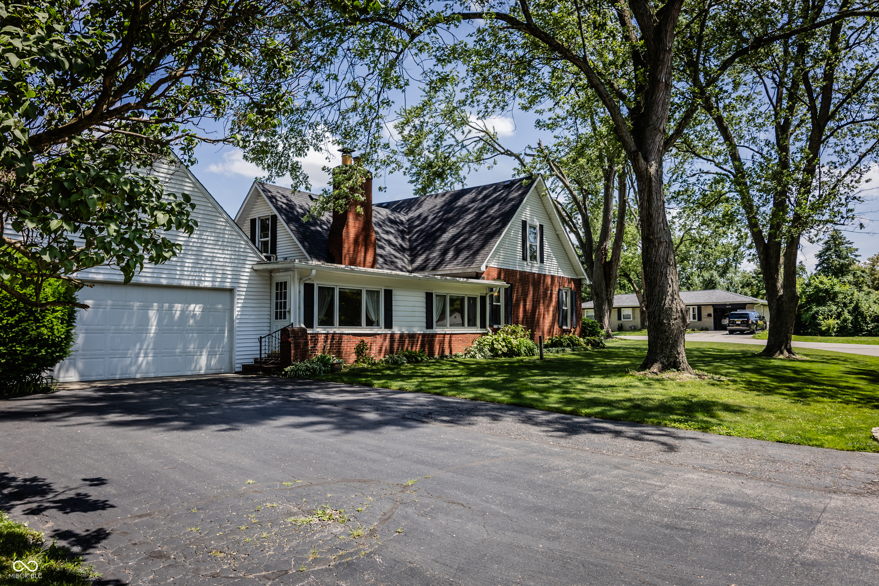 Property Photo: 980 W Poplar Street IN 46077