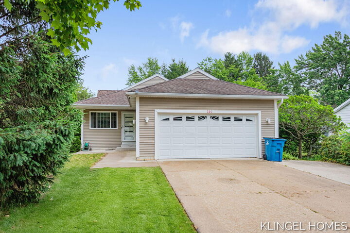 340 S Lake Avenue  Spring Lake MI 49456 photo