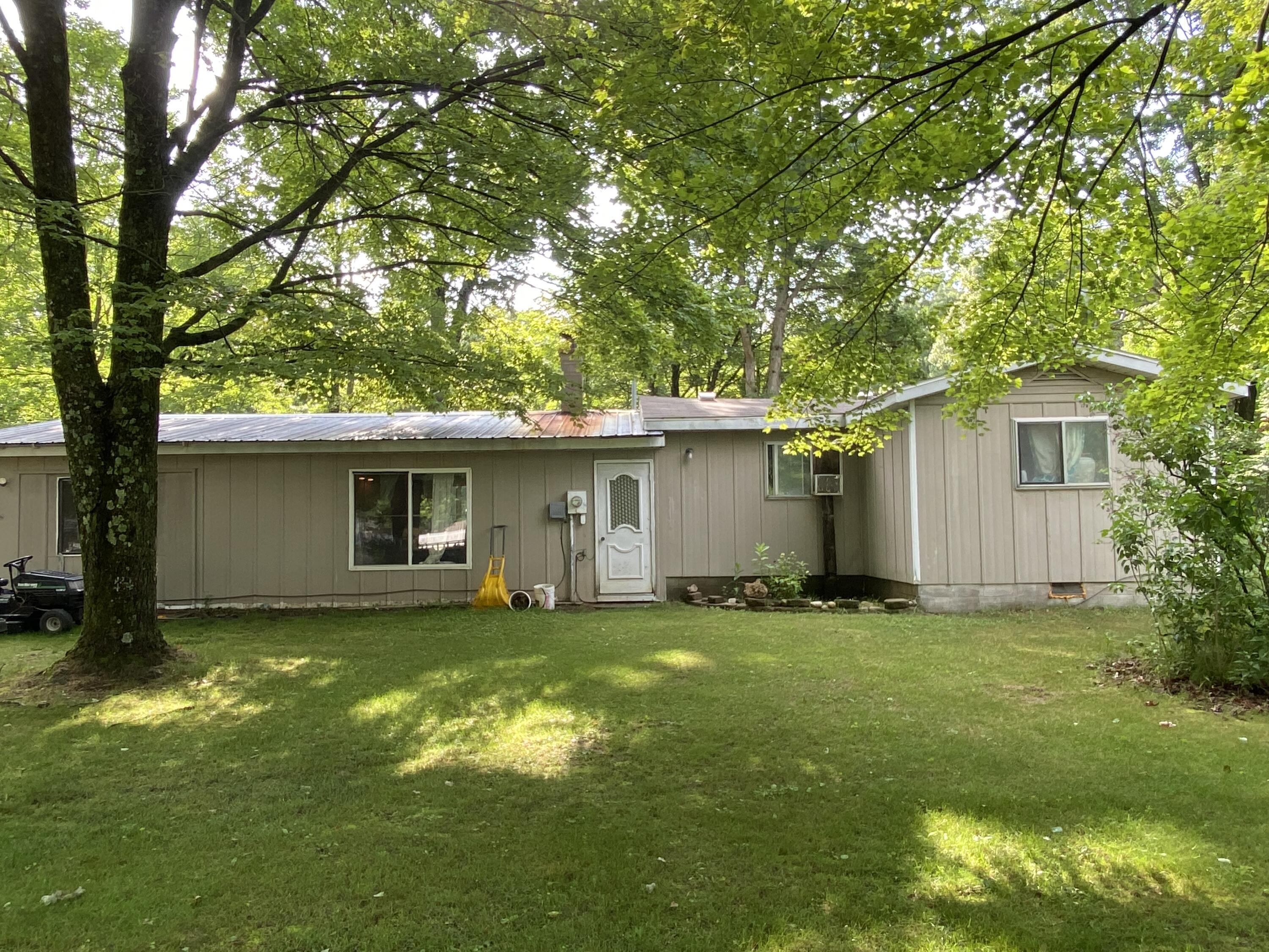 Property Photo:  872 S Ransom Road  MI 49349 