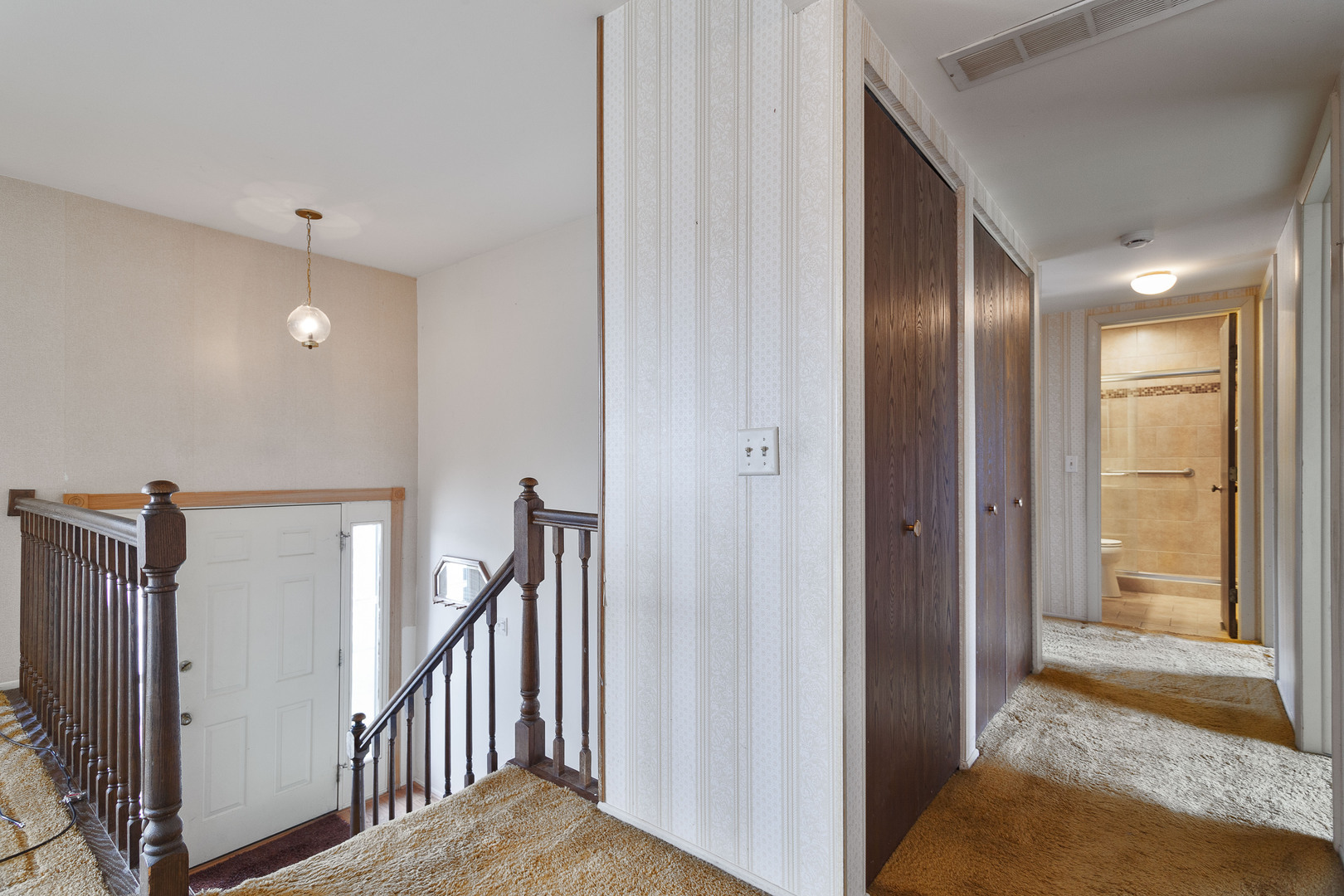 Property Photo: 134 Hastings Mill Road IL 60107
