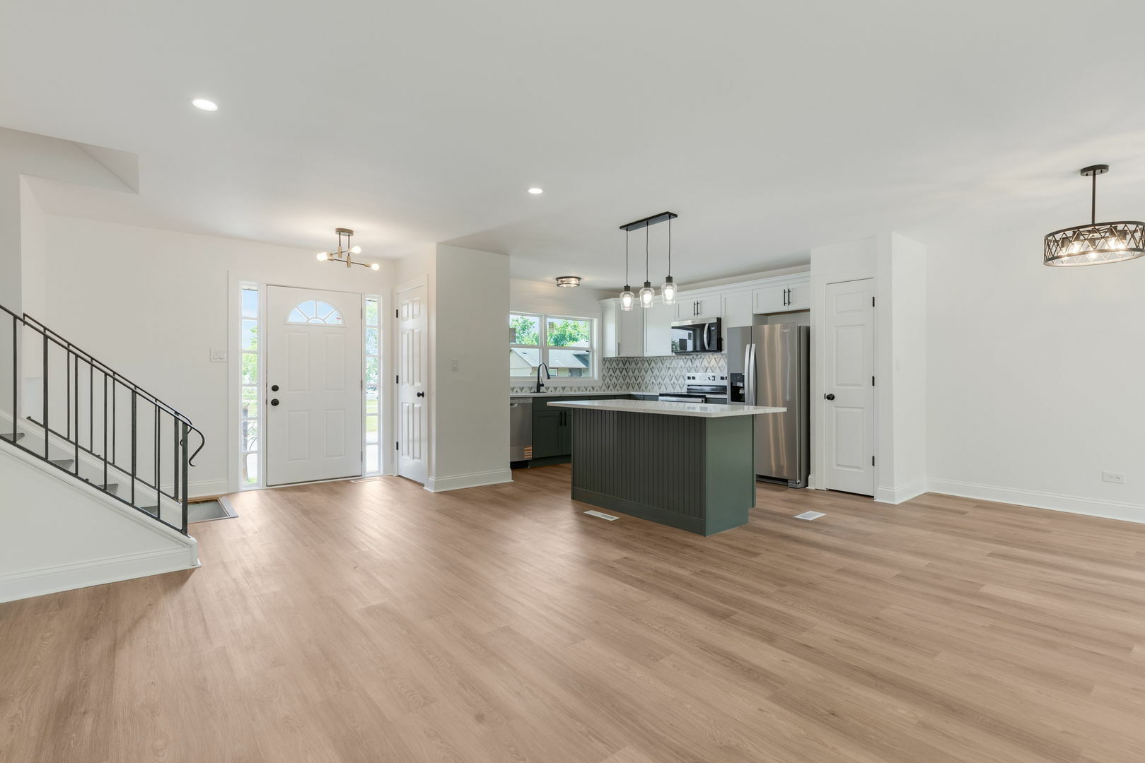 Property Photo: 18104 Fountainbleau Drive IL 60429