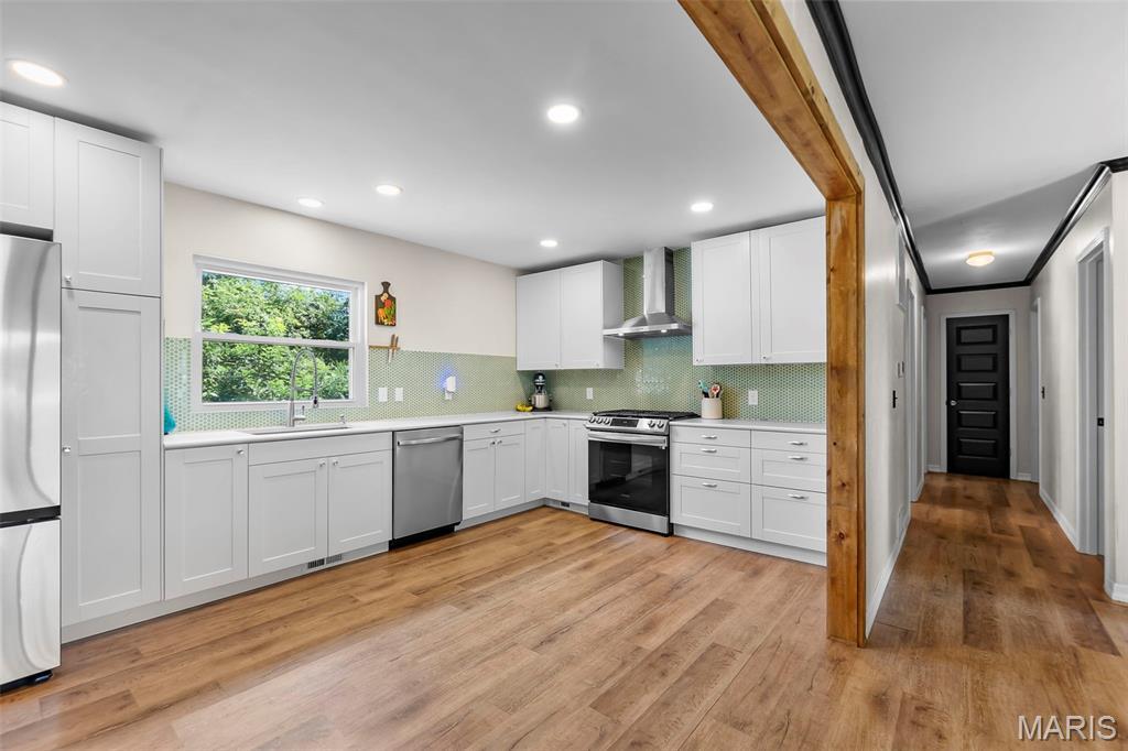 Property Photo: 708 W 2nd Street MO 63730