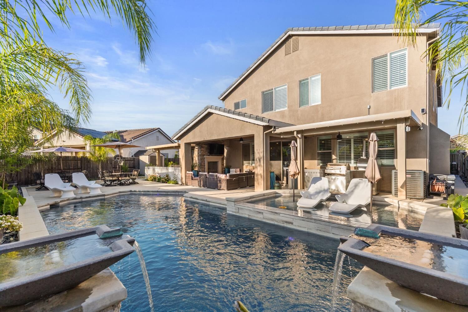 Property Photo:  509 Carver Court  CA 95747 