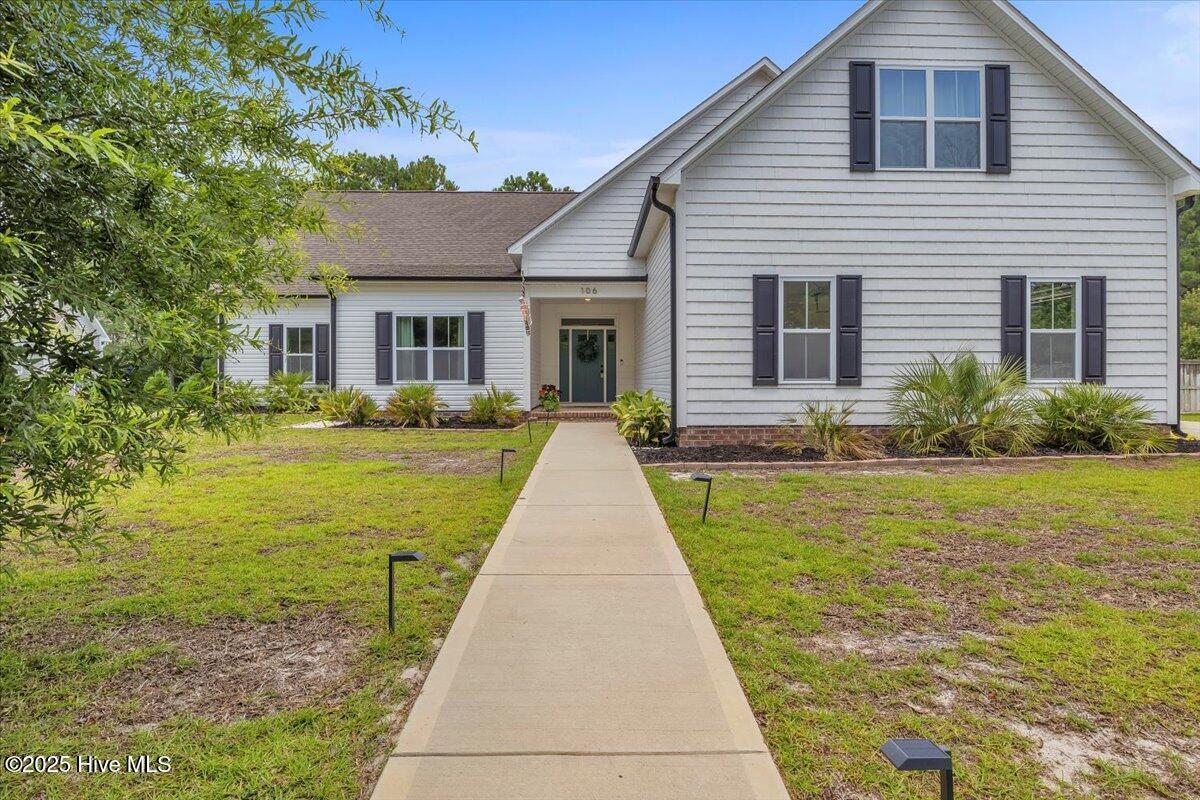 Property Photo: 106 Roughleaf Trail NC 28443