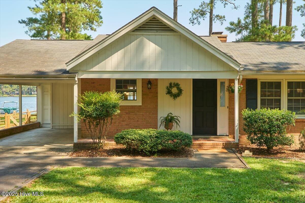 Property Photo: 26 S Lakeshore Drive NC 28327