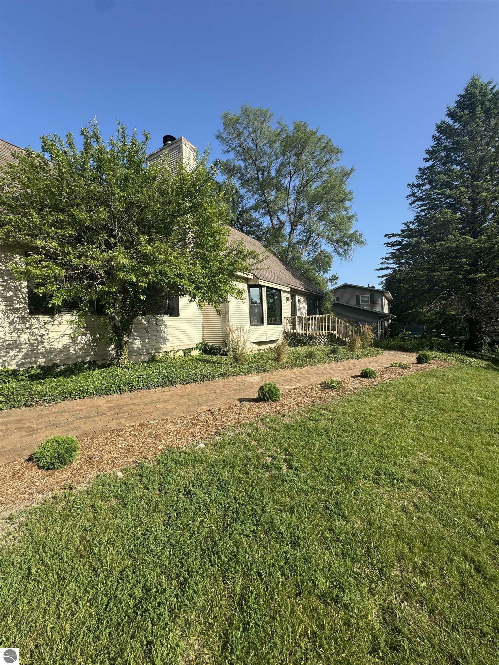 Property Photo: 726 Highland Park Drive MI 49686
