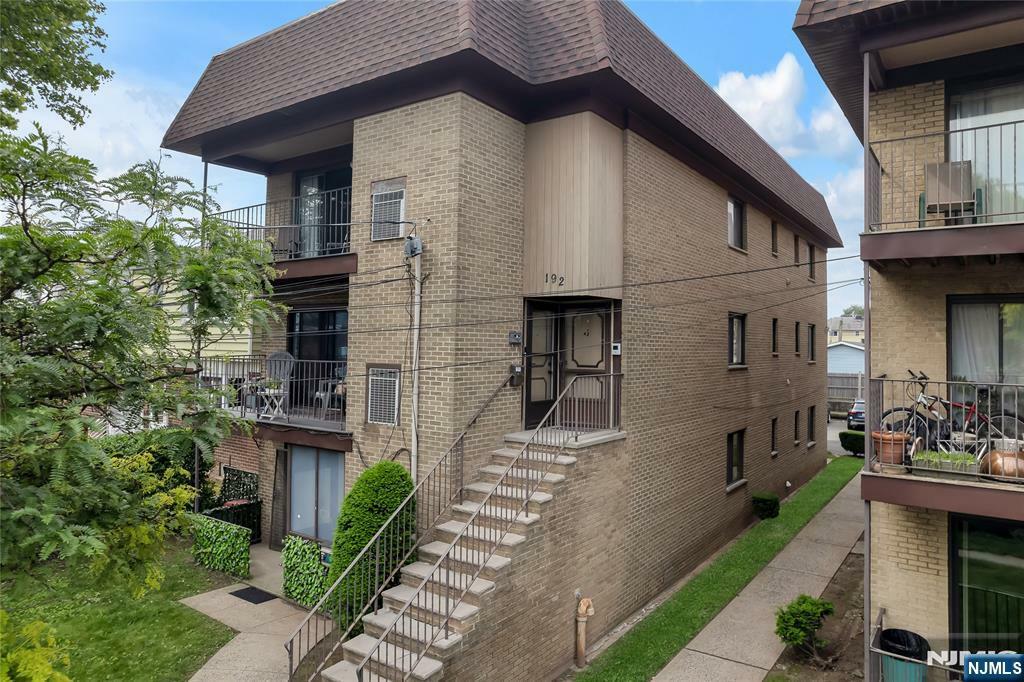 Property Photo: 192 W 25th 2A NJ 07002