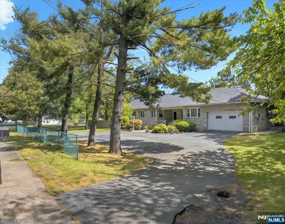 Property Photo:  915 Glen Avenue  NJ 07676 