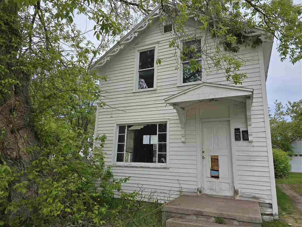 238 Backus  Cheboygan MI 49721 photo