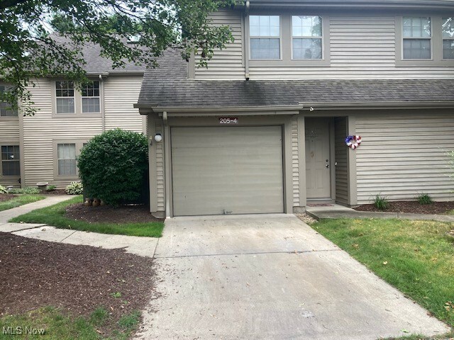205 S Aspen 4  Warren OH 44484 photo