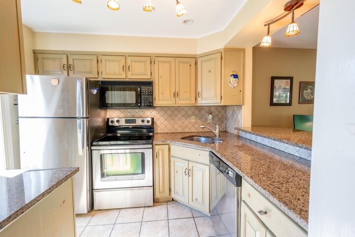 355 Lyman Bacheller Road  Hartford VT 05059 photo