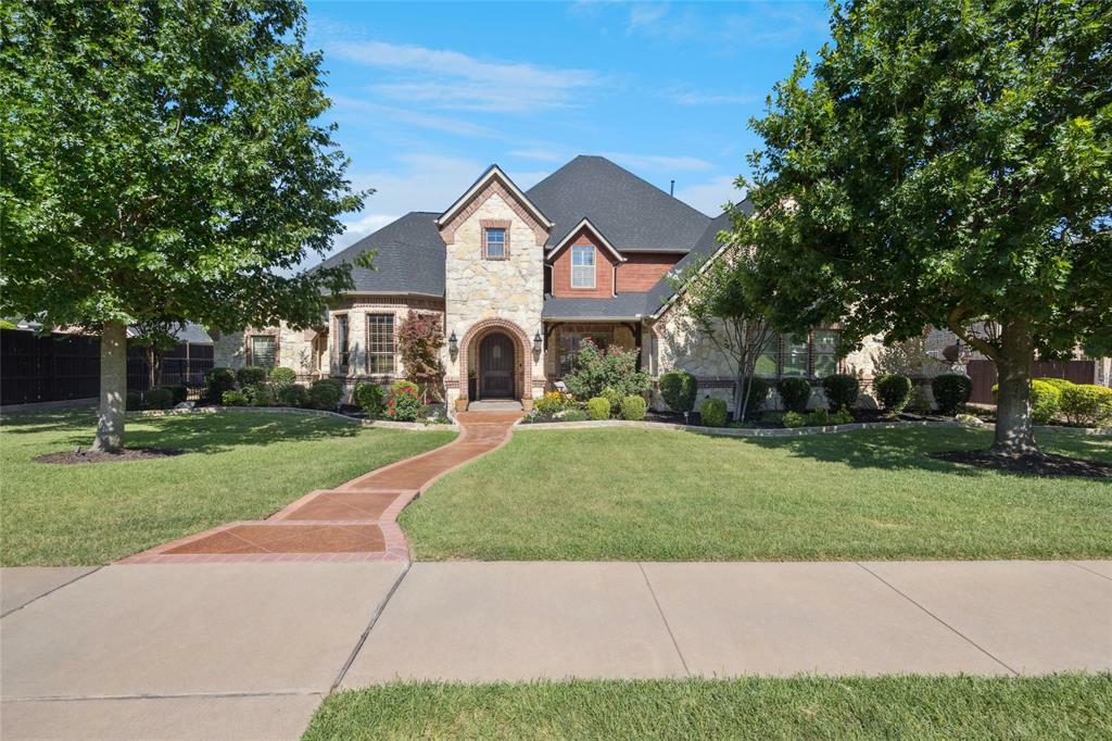Property Photo: 1216 Thornwood Drive TX 76262