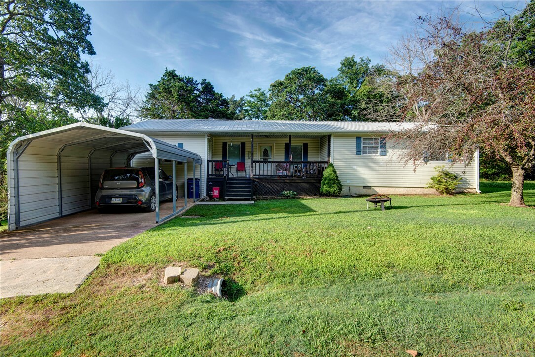 Property Photo: 530 Pine Street AR 72644