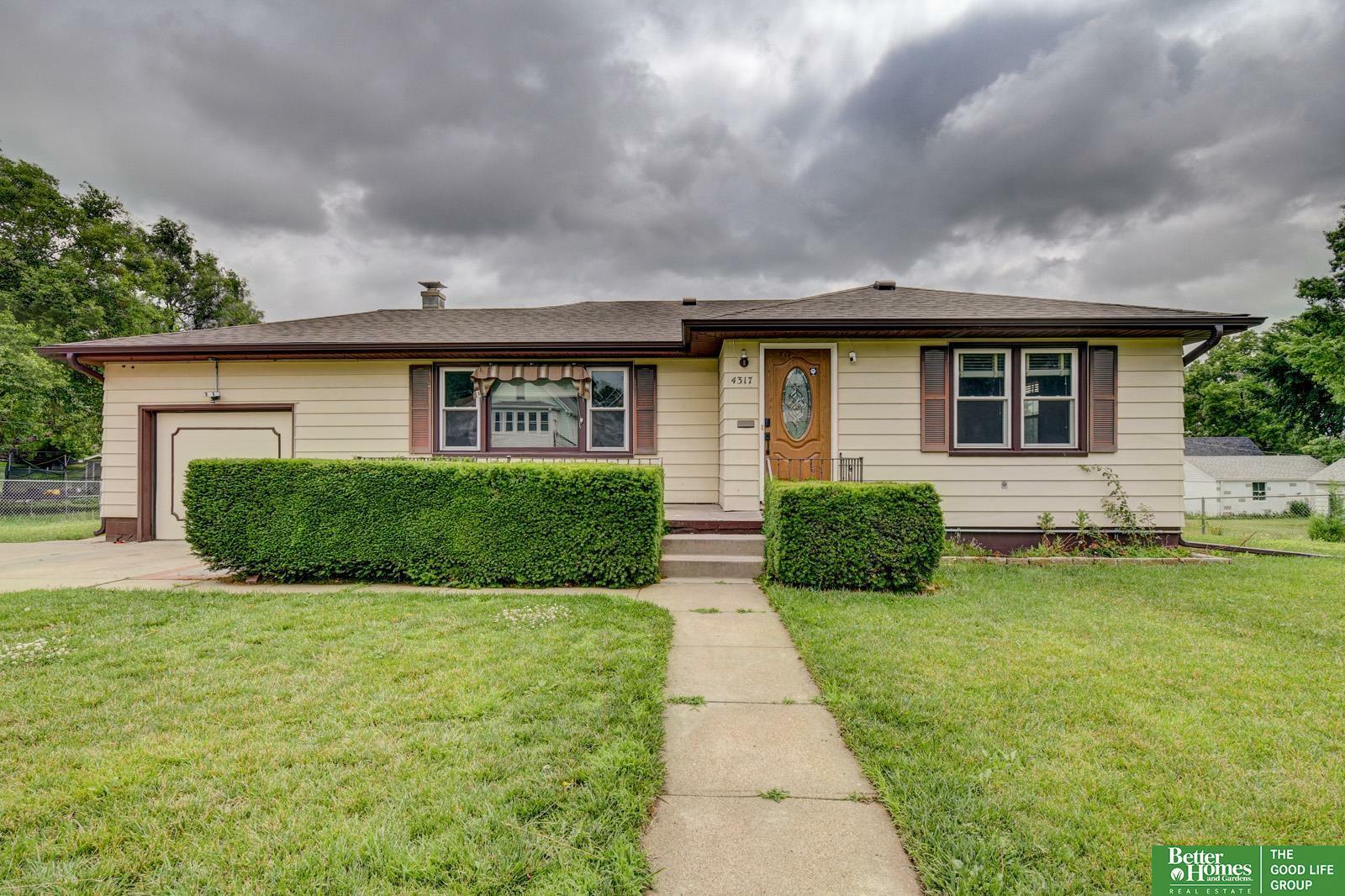 Property Photo: 4317 S 37 Street NE 68107