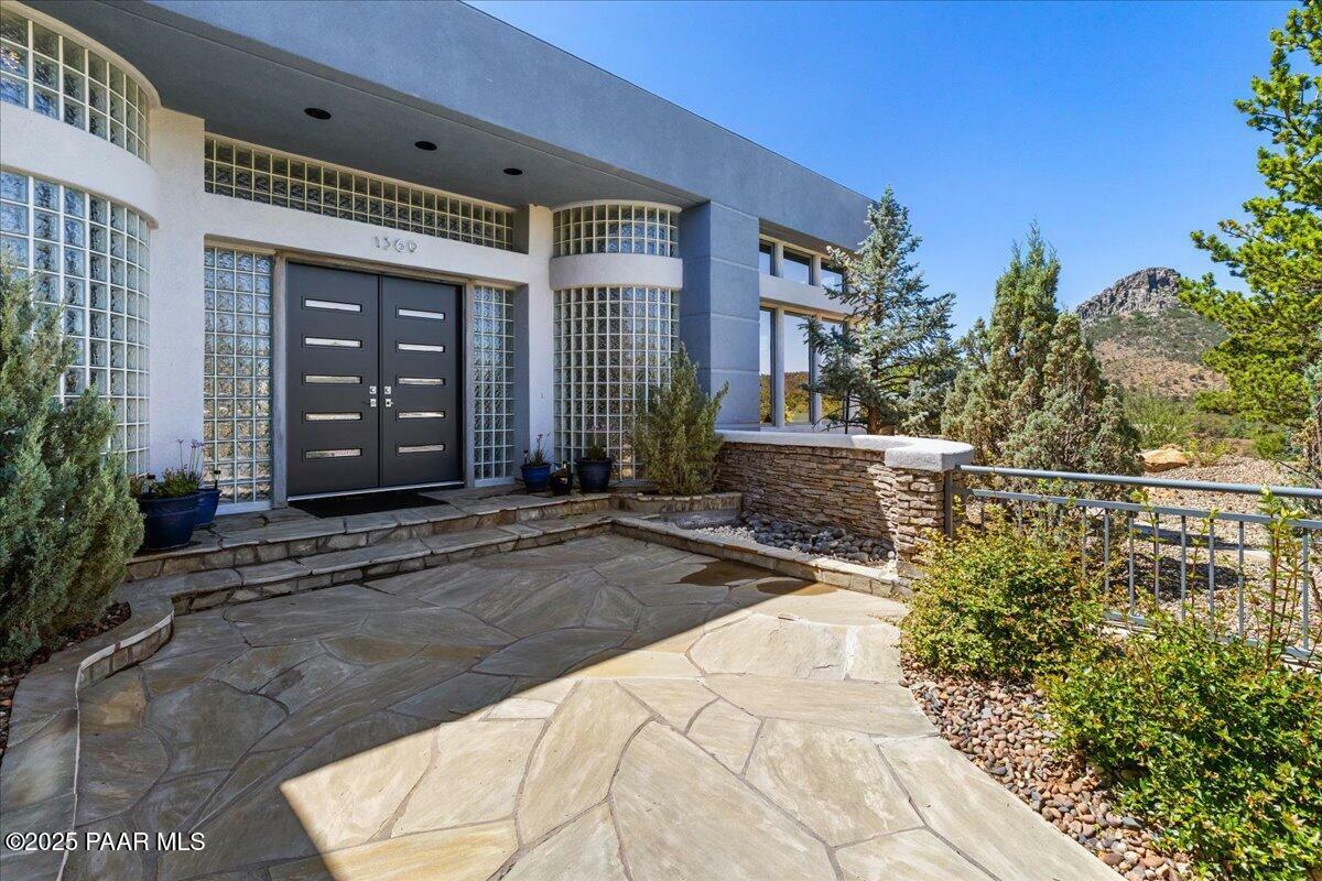Property Photo: 1369 Sierry Peaks Drive AZ 86305