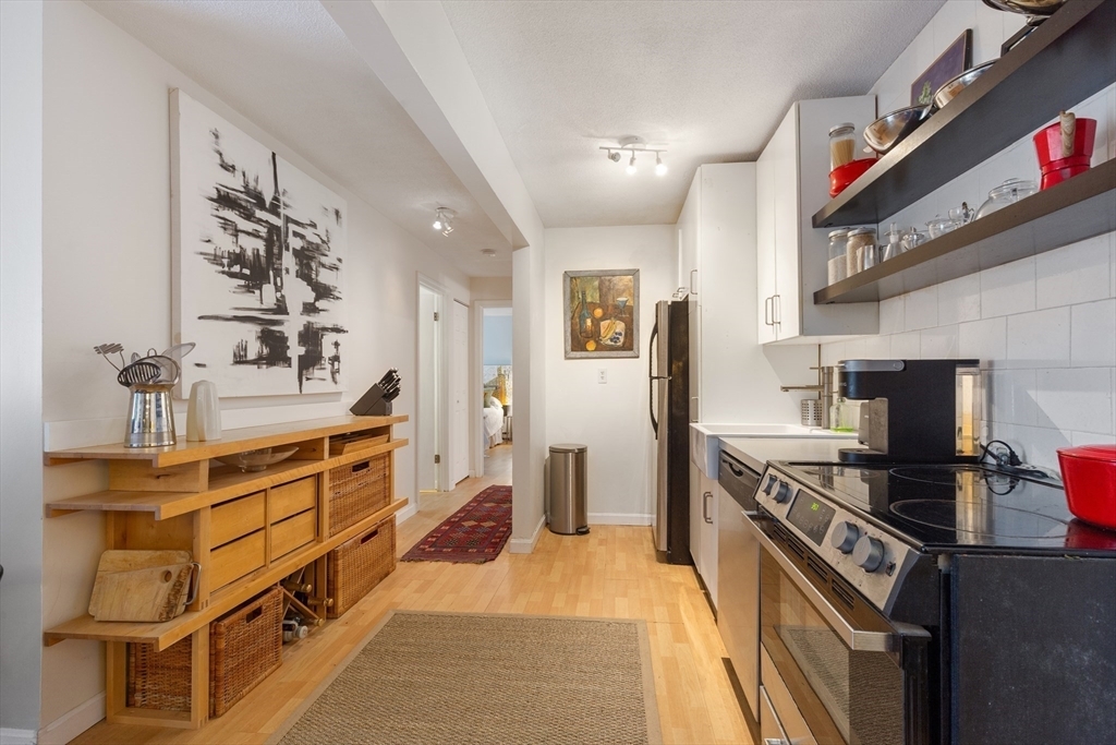 Property Photo:  800 Bearses Way 5ec  MA 02601 