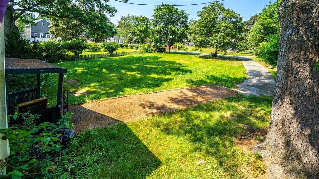 Property Photo: 10 Sherwood Rd MA 01887