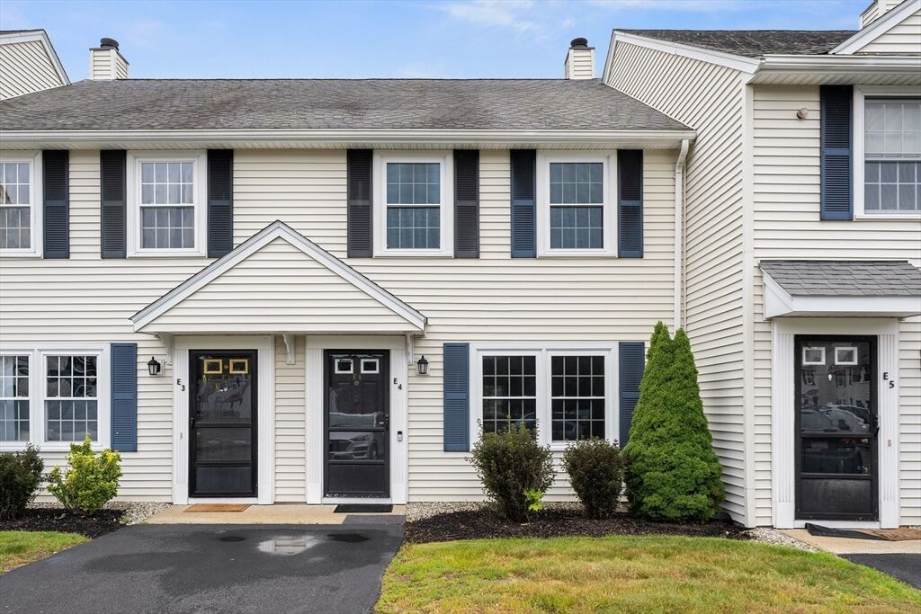 Property Photo:  728 Auburn St E4  MA 02382 