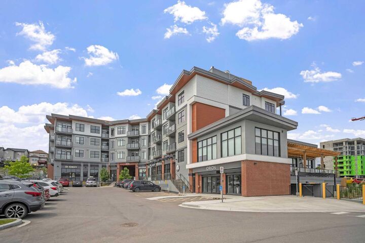 Photo de la propriété:  205 Spring Creek Common SW 403  AB T3H 6H4 