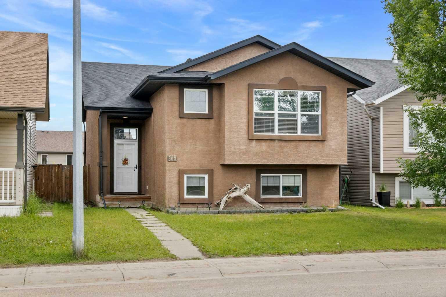 Photo de la propriété: 308 Lancaster Drive AB T4R 3R7