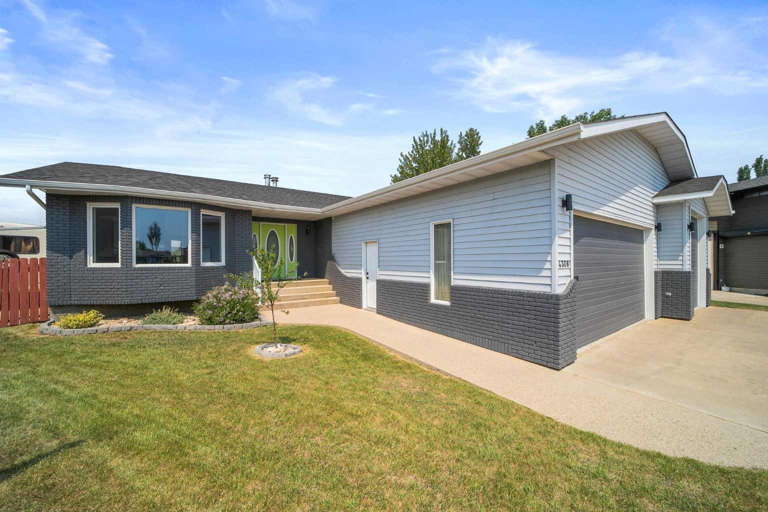 Property Photo: 4308 72 Street AB T4V 3X6
