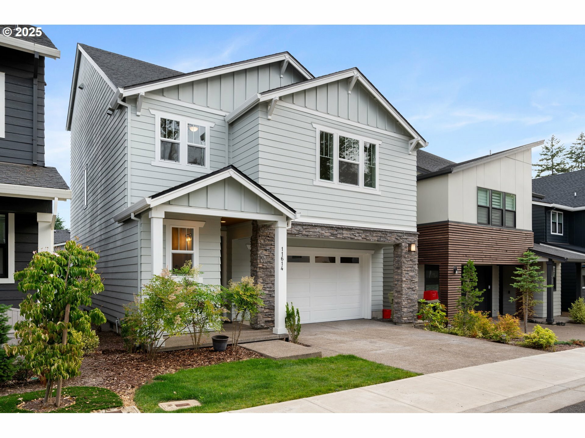 Property Photo: 11614 NW Kearney St OR 97229