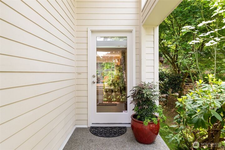 Property Photo:  11211 NE 106th Place  WA 98033 