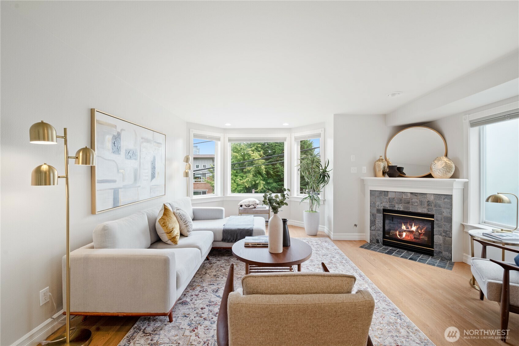 Property Photo: 400 Aloha Street WA 98109