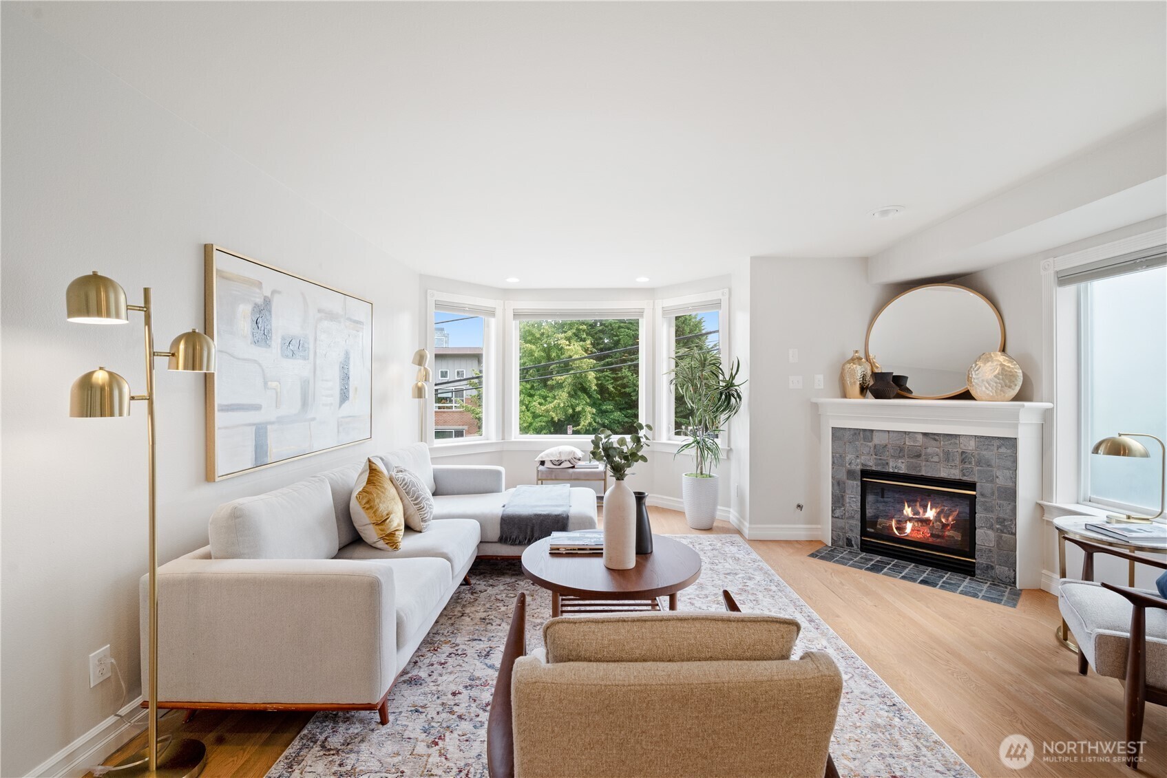Property Photo: 400 Aloha Street WA 98109